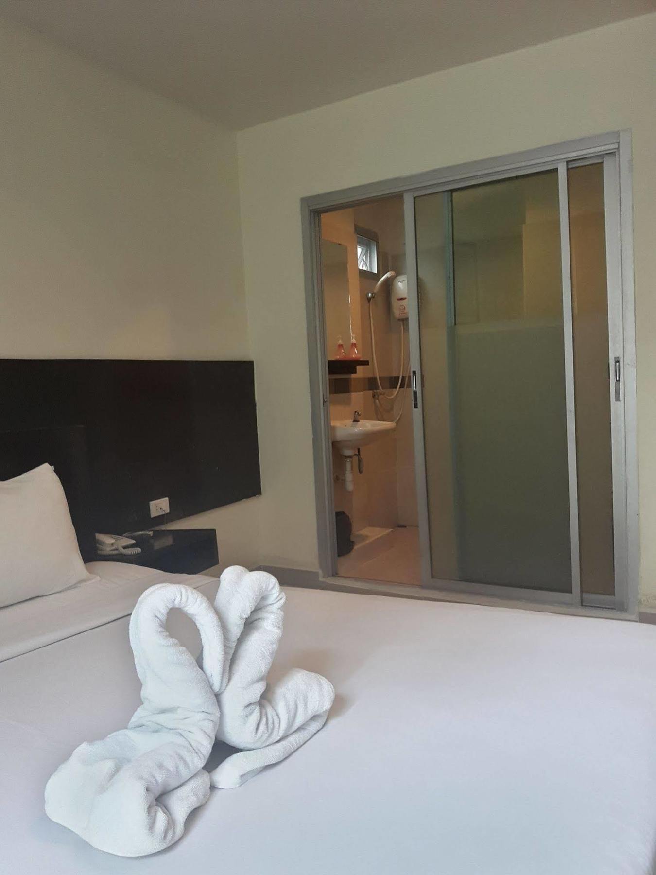 Hello Guest House Bangkok Buitenkant foto